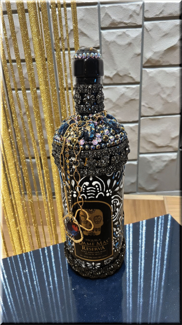 DAME MAS RESERVA TEQUILA BOTTLE - Image 3