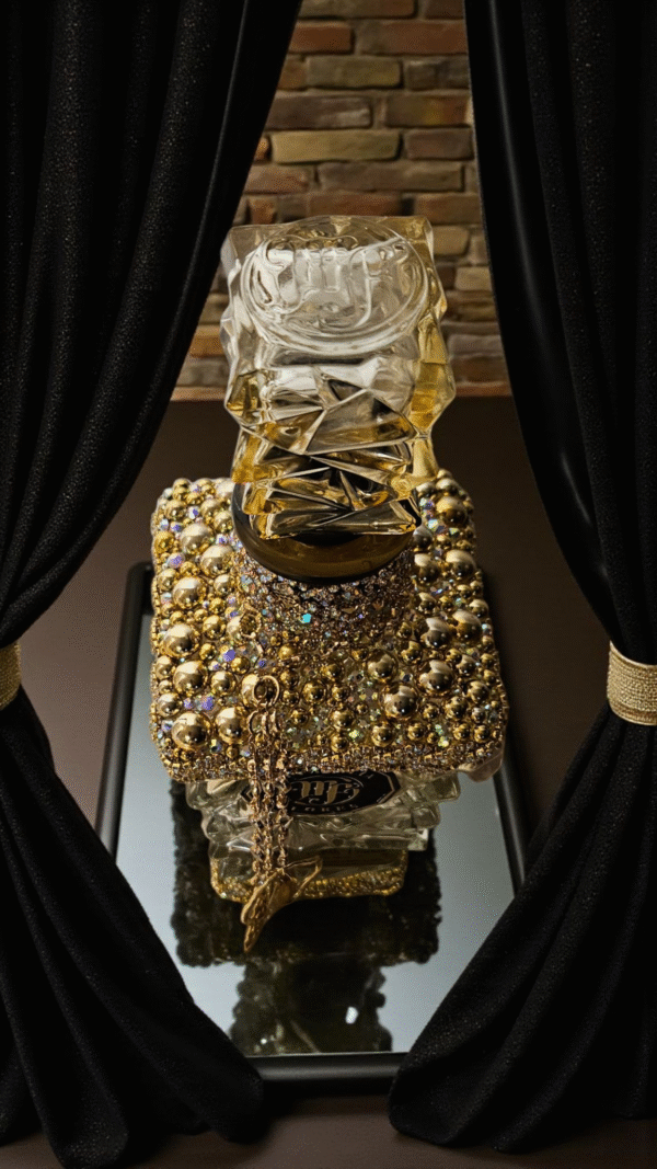 Mi Familia Flores Golden Tequila Bottle - Image 2